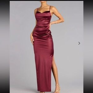 BNWT long Satin dress in Burgundy, Size L